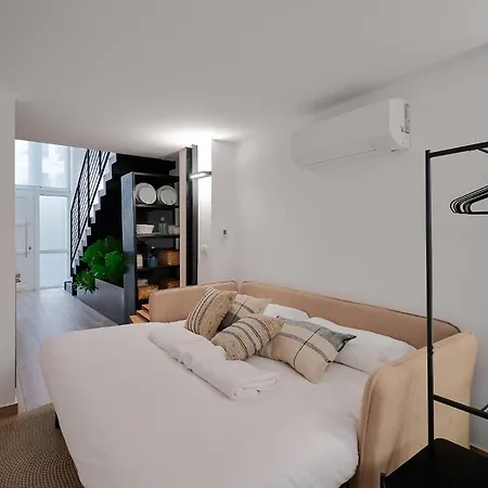 Mac Mahon Living -