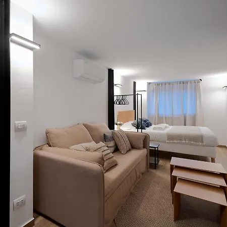 Apartment Mac Mahon Living - *