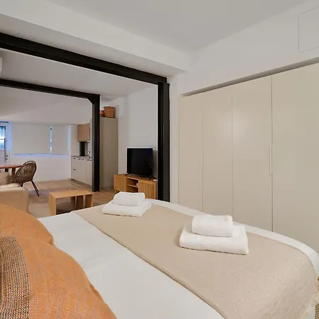 Mac Mahon Living - * Milan