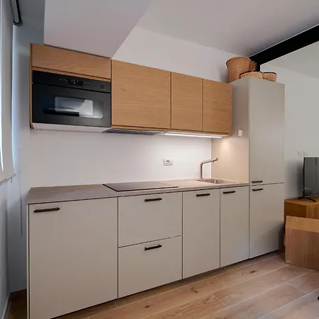 Mac Mahon Living -