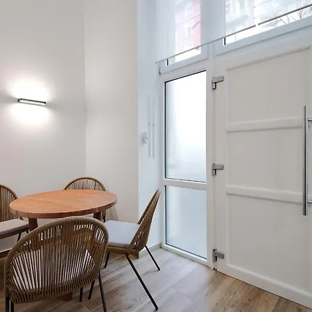 Mac Mahon Living - شقة