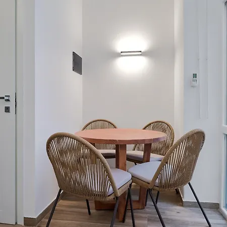 Mac Mahon Living - شقة