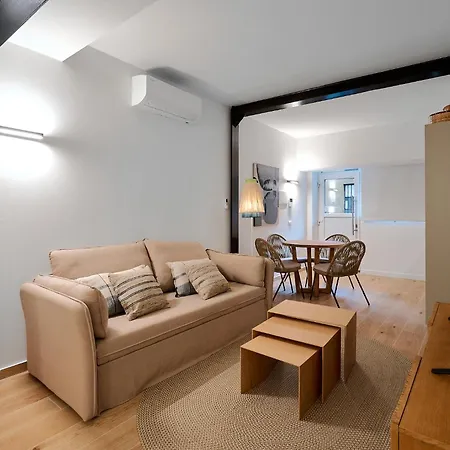 Mac Mahon Living -